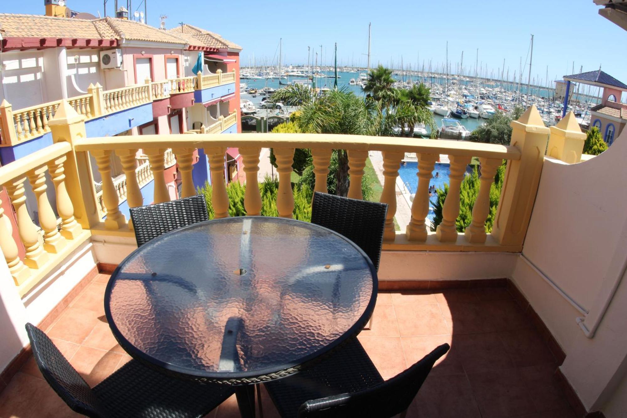 Apartamentos Marina Internacional Torrevieja Bagian luar foto