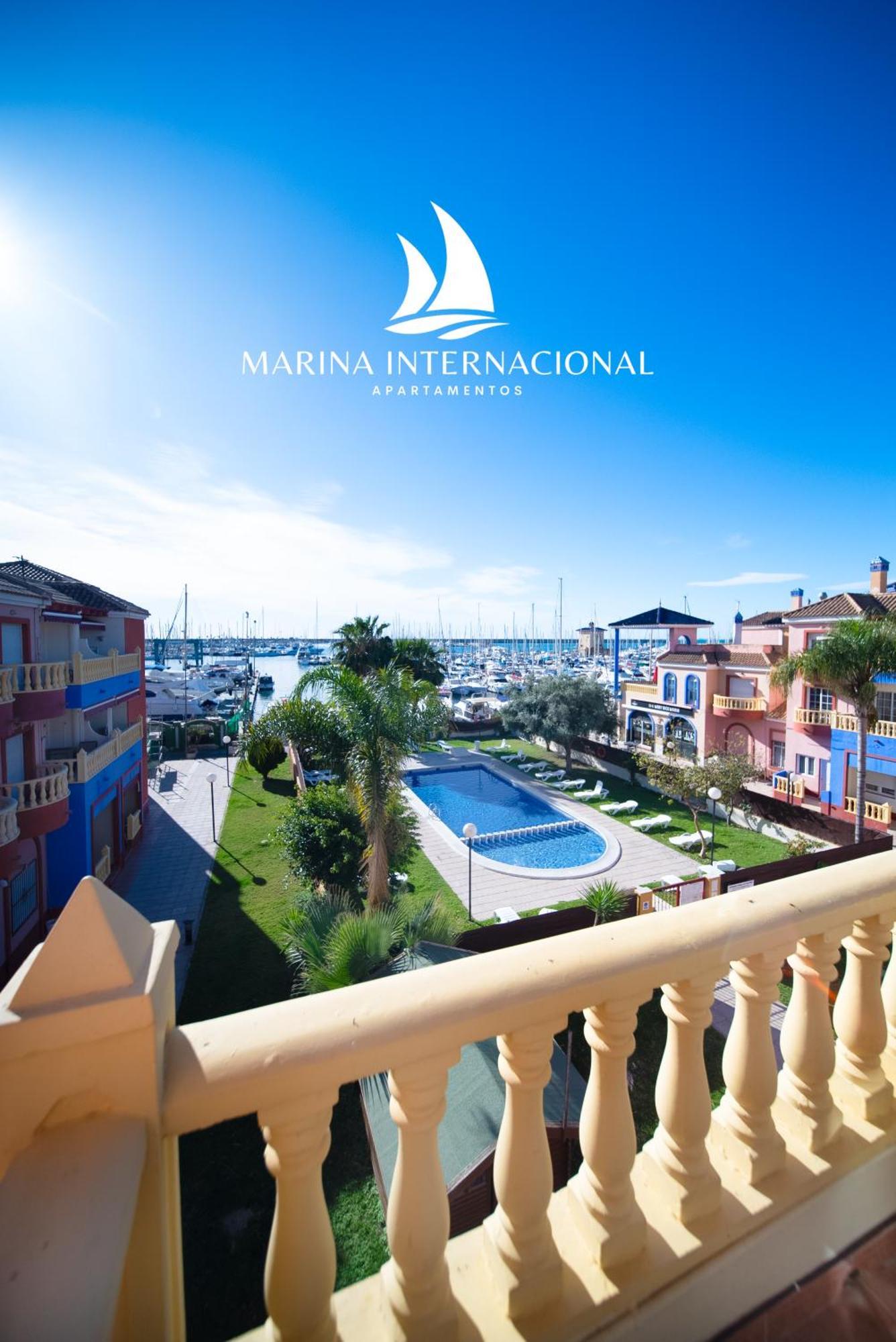 Apartamentos Marina Internacional Torrevieja Bagian luar foto